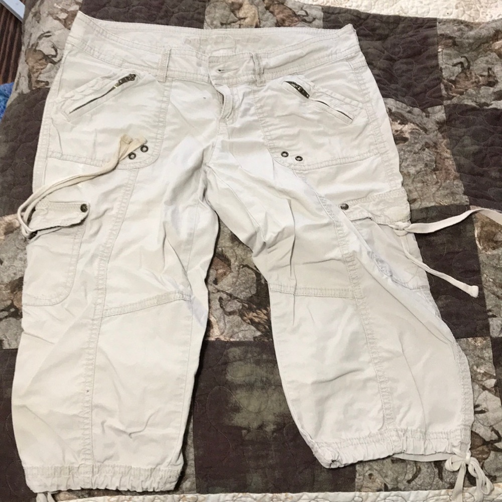 Khakis capris